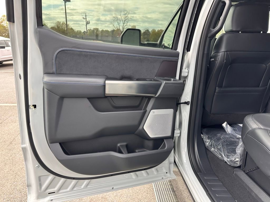 New 2026 Ford F250 Platinum AWD/4WD image 24