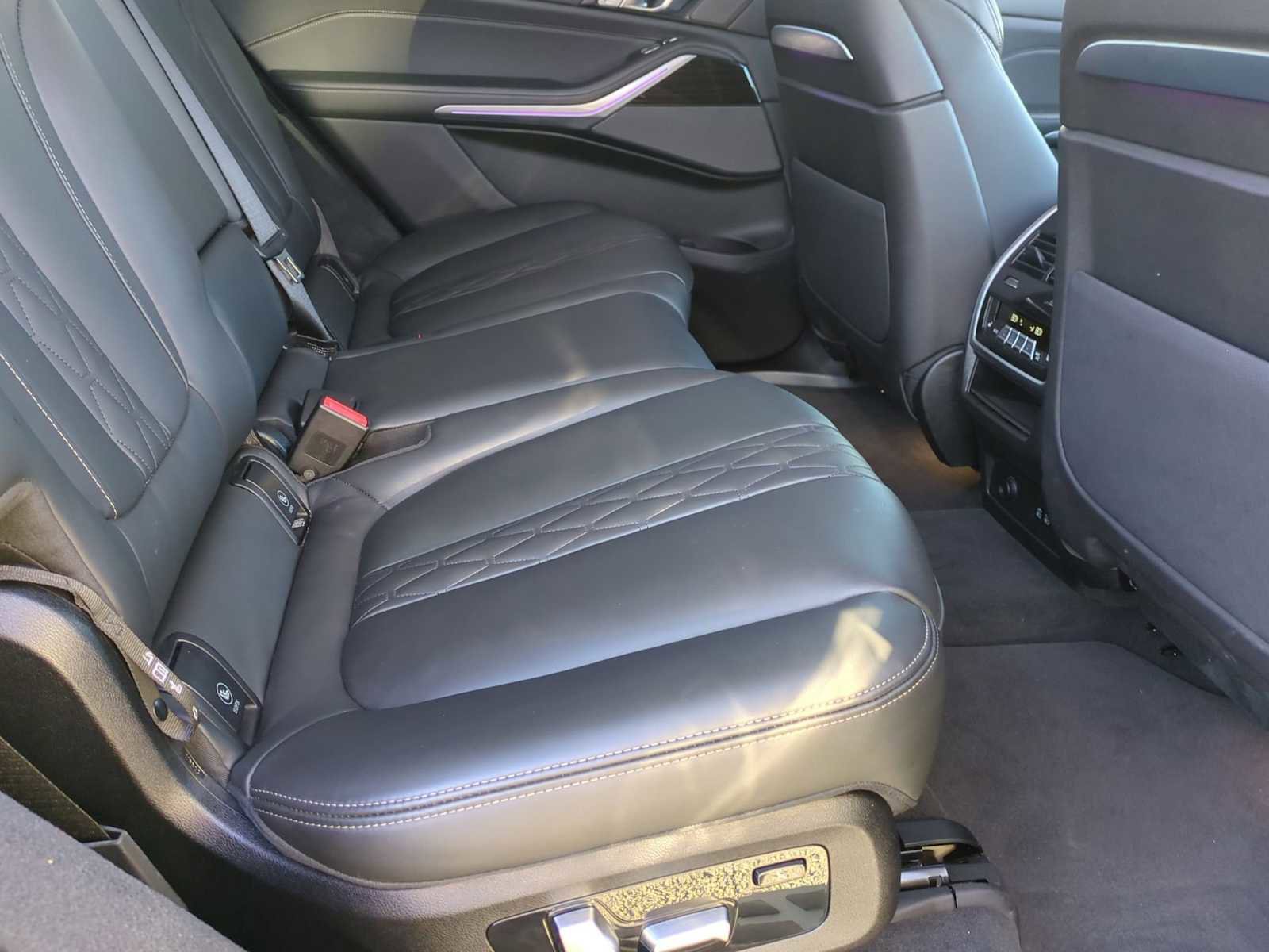 Used 2025 BMW X7 xDrive40i image 28