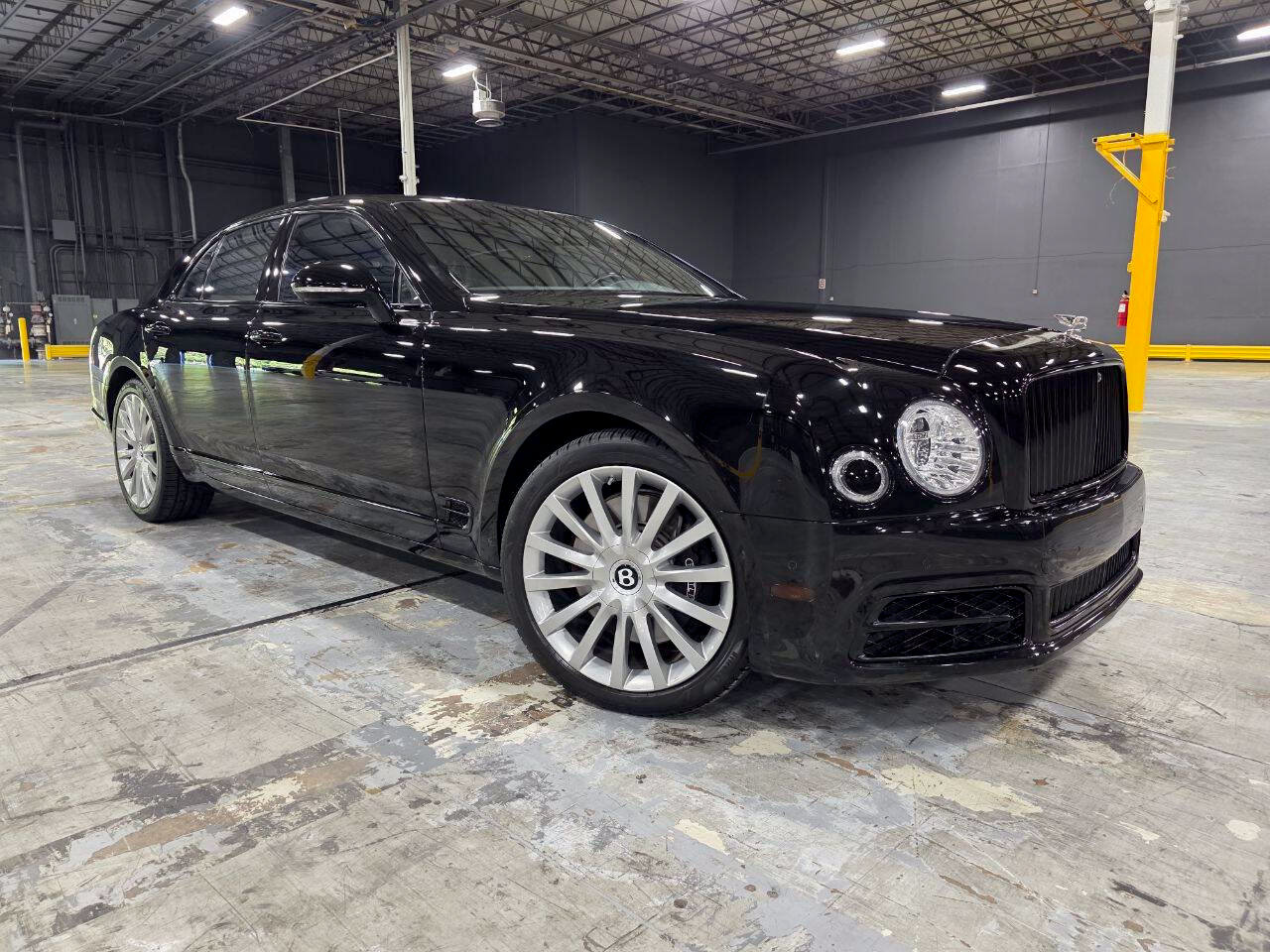 Used 2017 Bentley Mulsanne RWD image 5