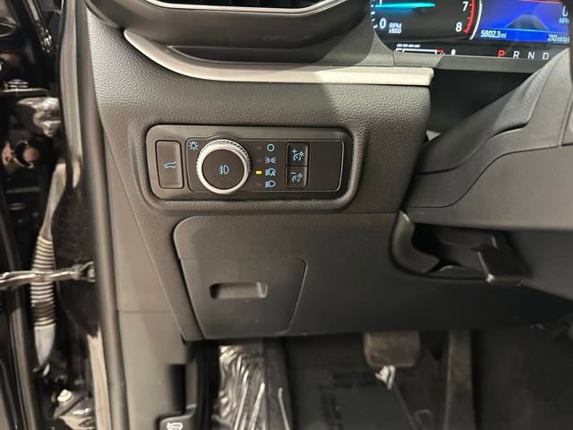 Used 2023 Ford Explorer XLT w/ Equipment Group 202A image 18