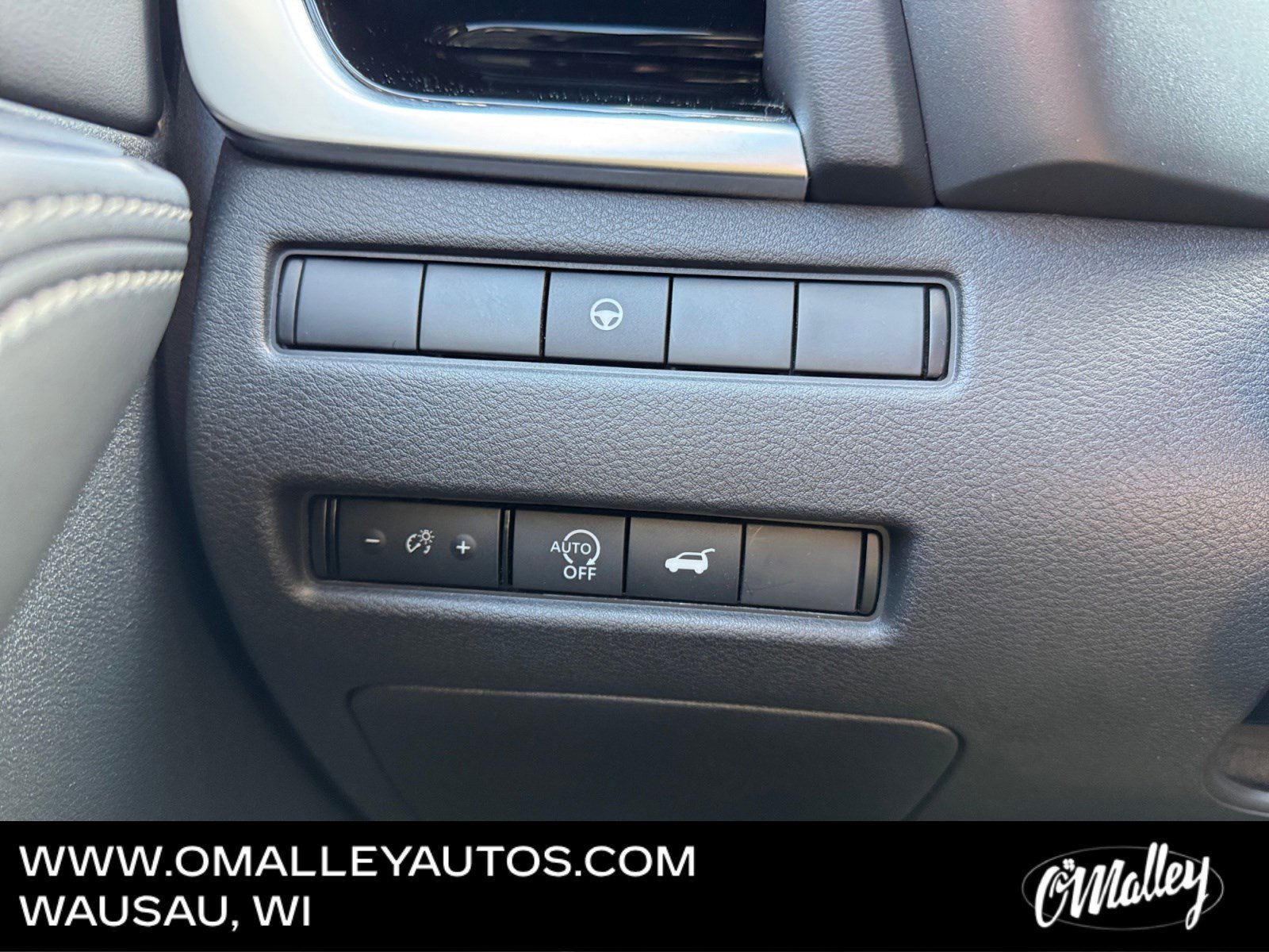 Used 2024 Nissan Rogue SL w/ SL Premium Package image 18