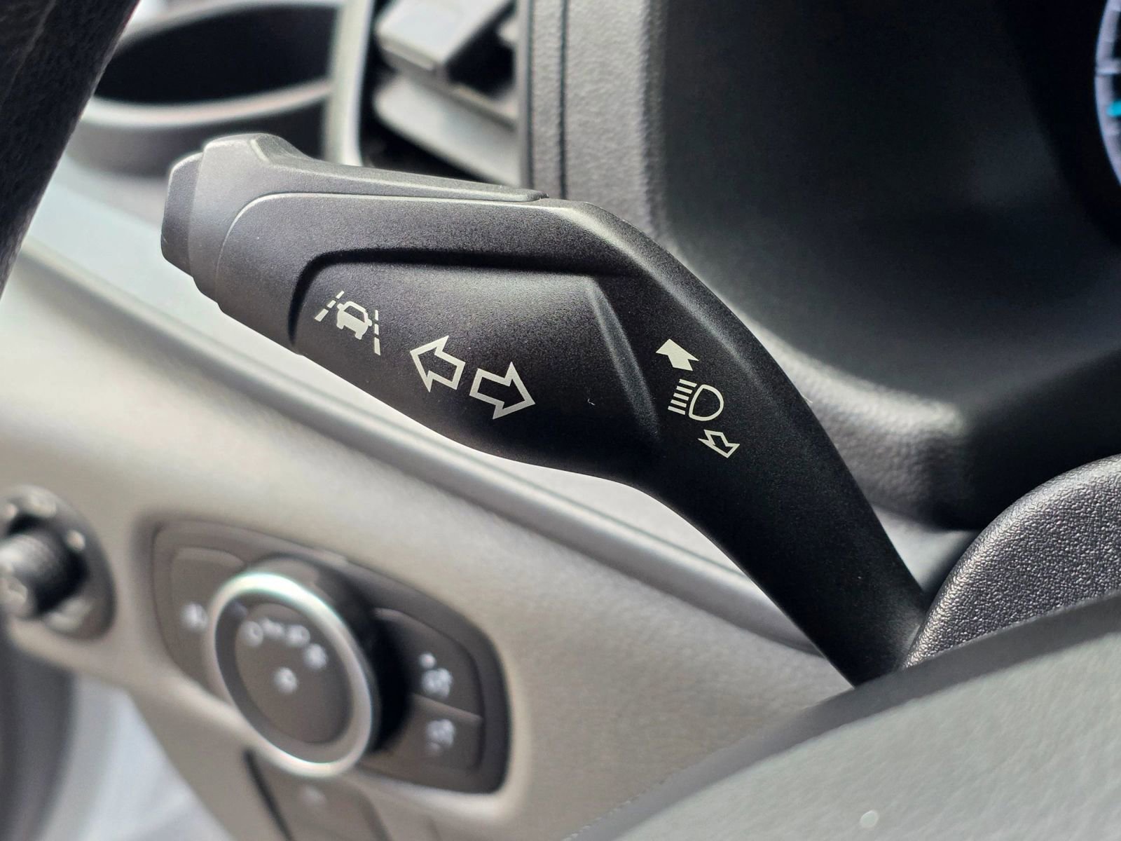 Used 2023 Ford Transit 350 XLT RWD image 19