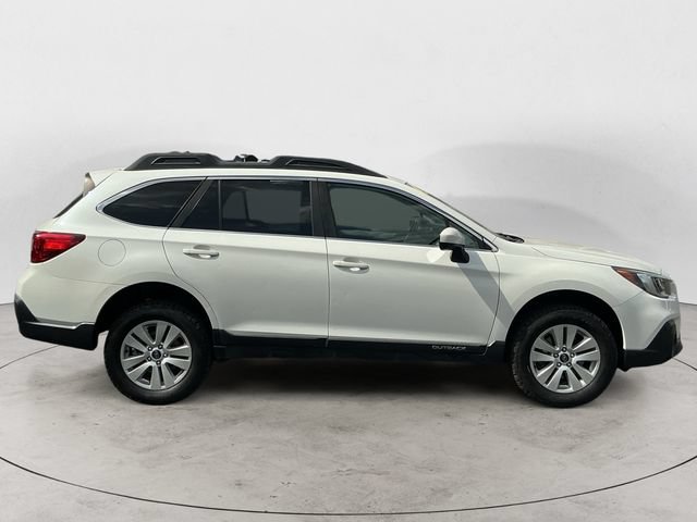 Used 2019 Subaru Outback 2.5i Premium AWD/4WD image 6