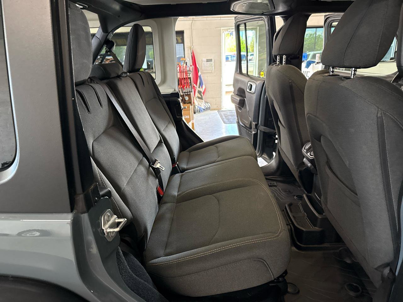 Used 2024 Jeep Wrangler Unlimited image 53