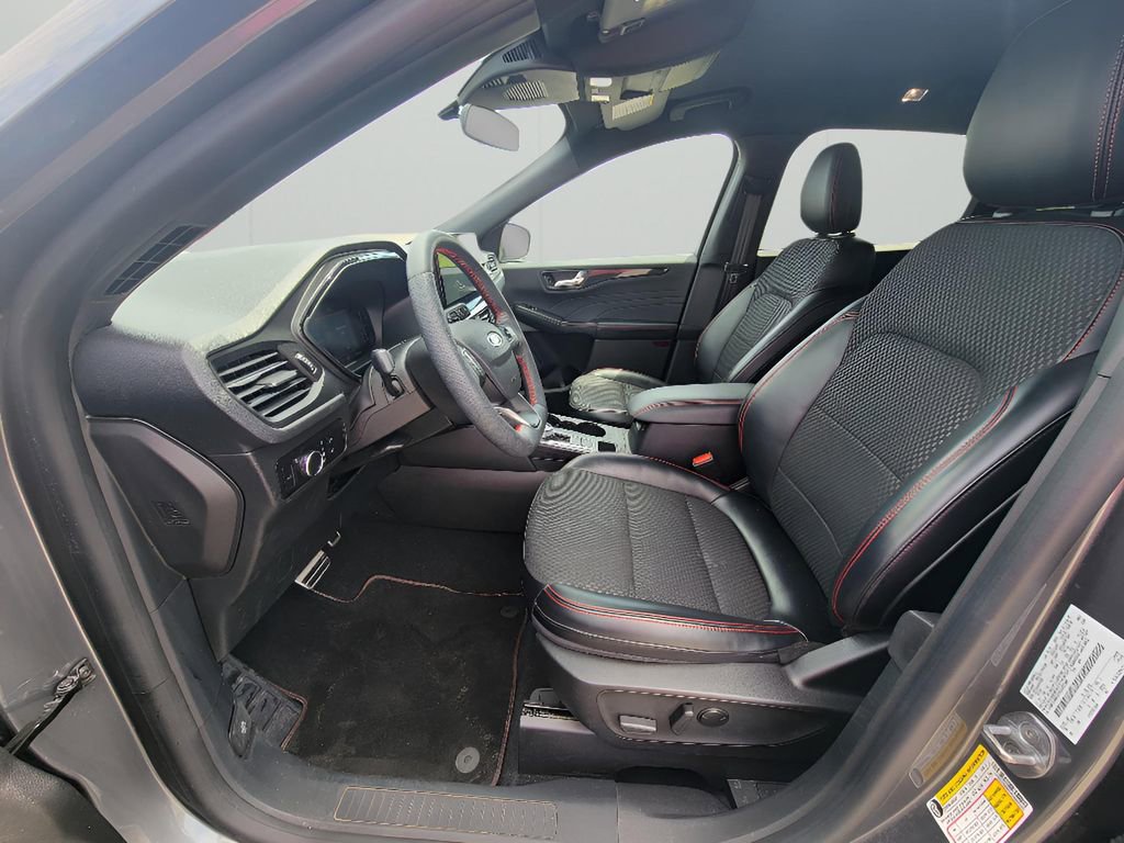 Used 2023 Ford Escape ST-Line w/ Tech Pack #1 AWD/4WD image 13