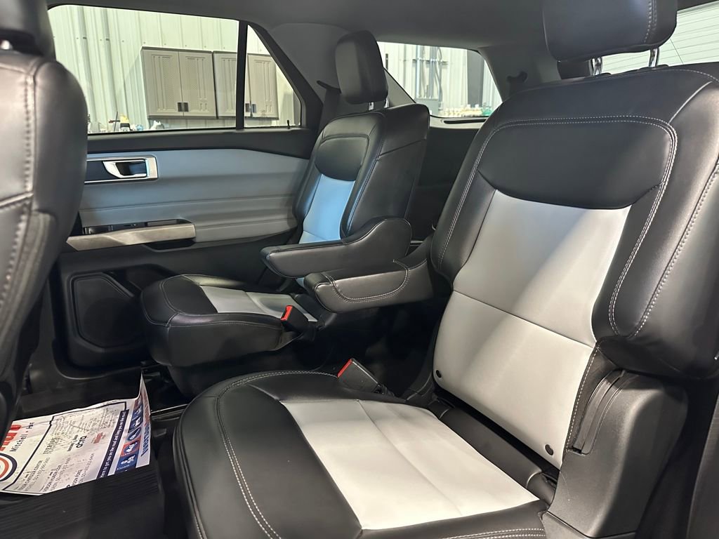 Used 2023 Ford Explorer XLT w/ Equipment Group 202A image 27