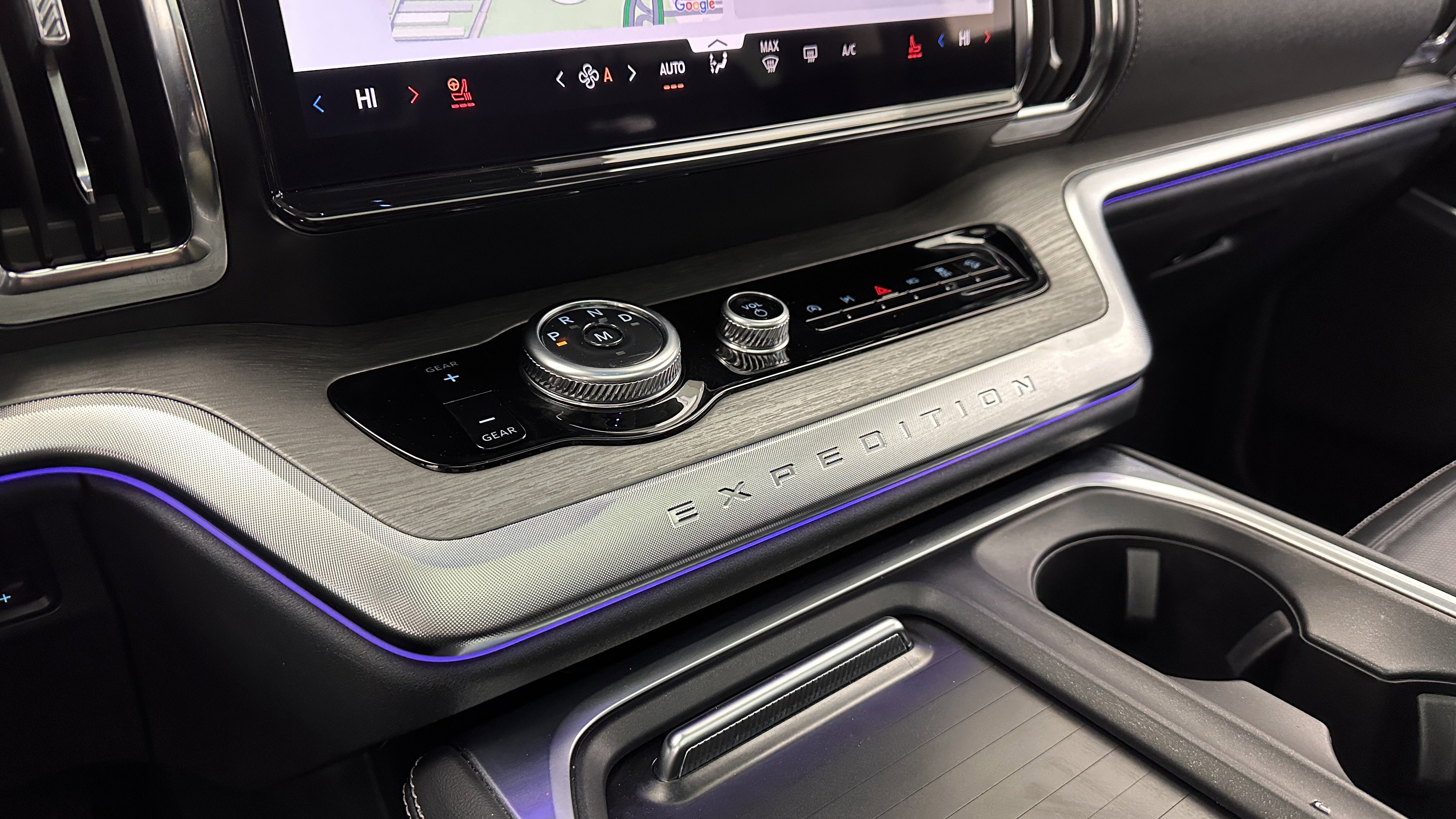 Used 2025 Ford Expedition Platinum image 16