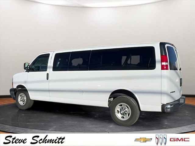 Used 2020 Chevrolet Express 3500 LT w/ LT Preferred Equipment Group image 6