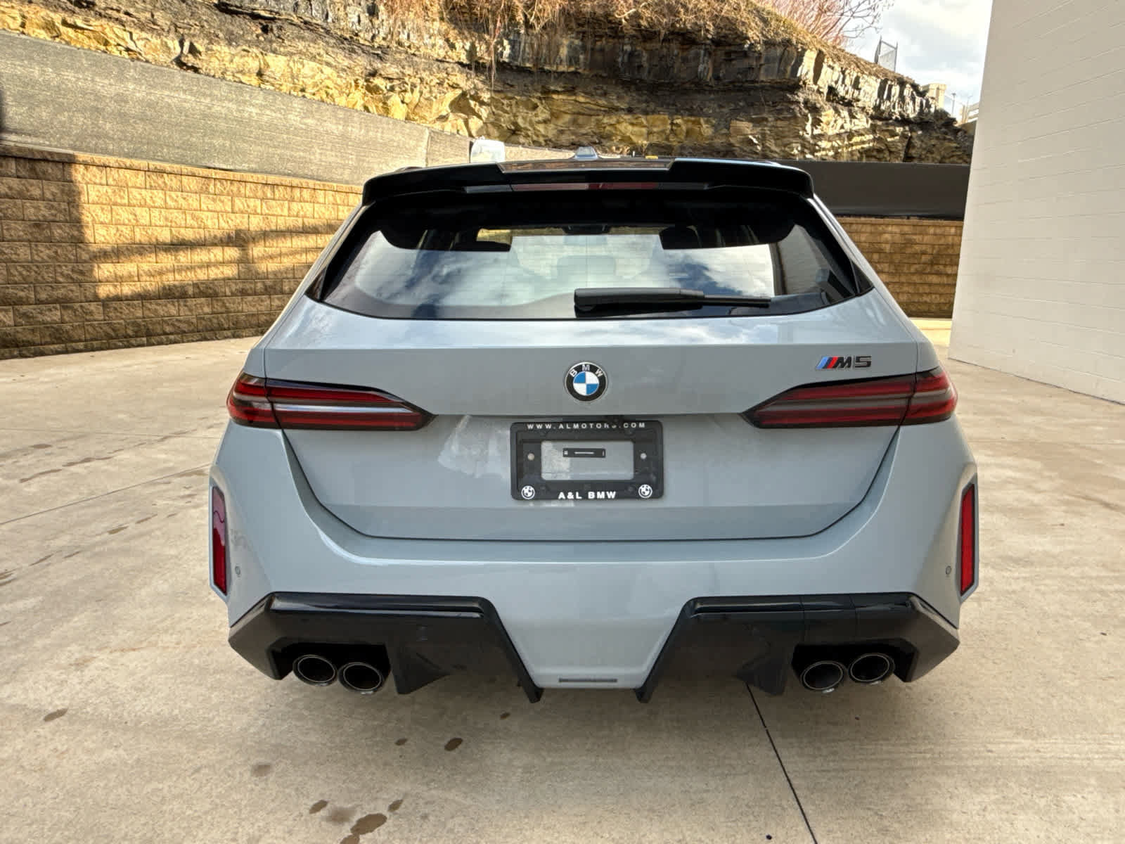 New 2026 BMW M5 Touring image 4