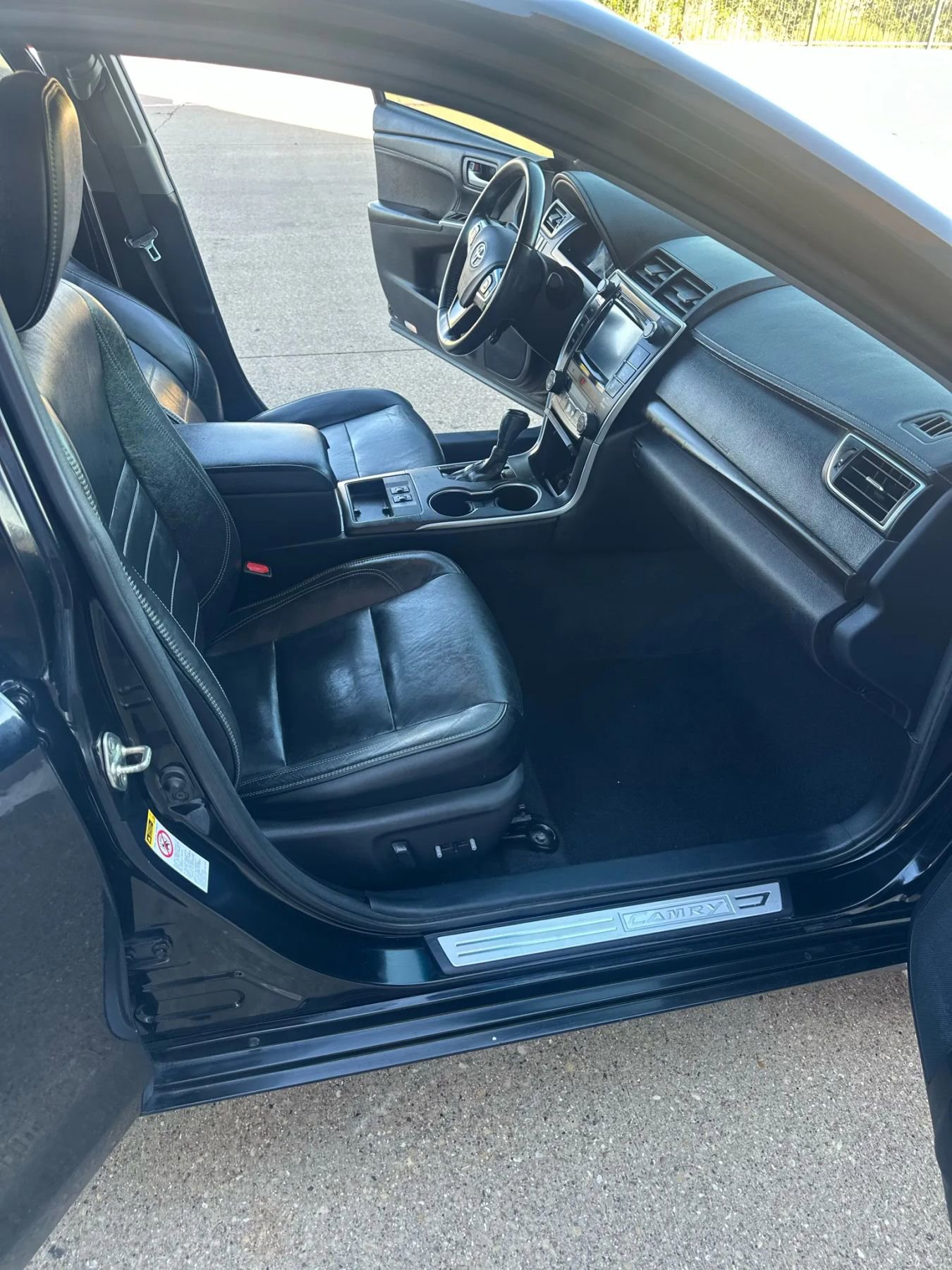 Used 2017 Toyota Camry XLE w/ Moonroof Package image 19