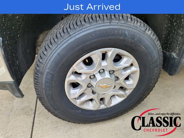 Used 2022 Chevrolet Silverado 2500 LT w/ Convenience Package AWD/4WD image 12