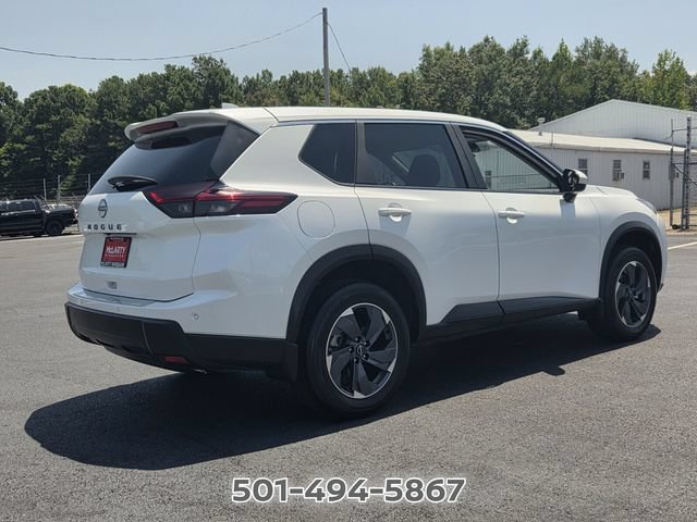 Used 2026 Nissan Rogue SV FWD image 5