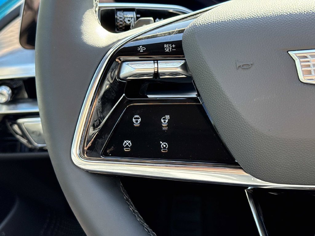 New 2027 Cadillac Lyriq Luxury RWD image 15