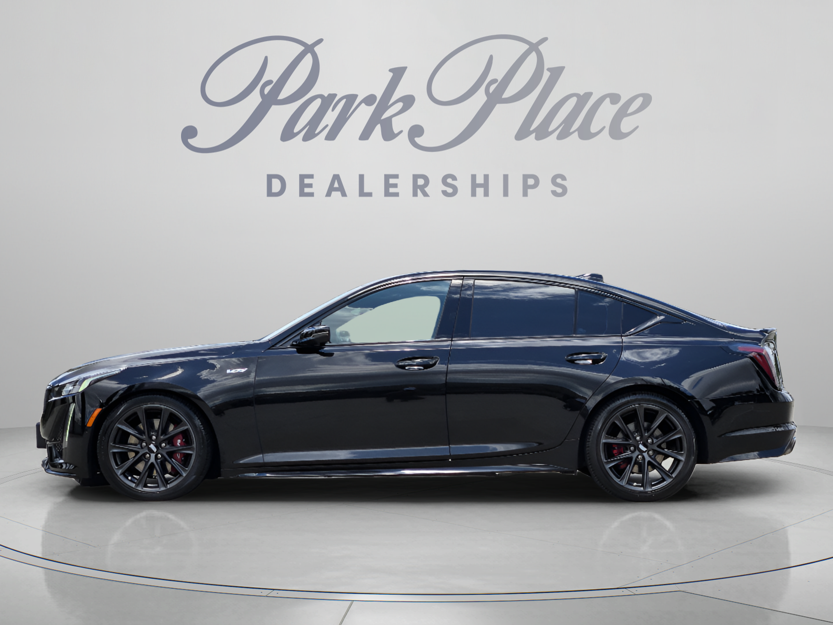 Used 2022 Cadillac CT5 V w/ Premium Package RWD image 2