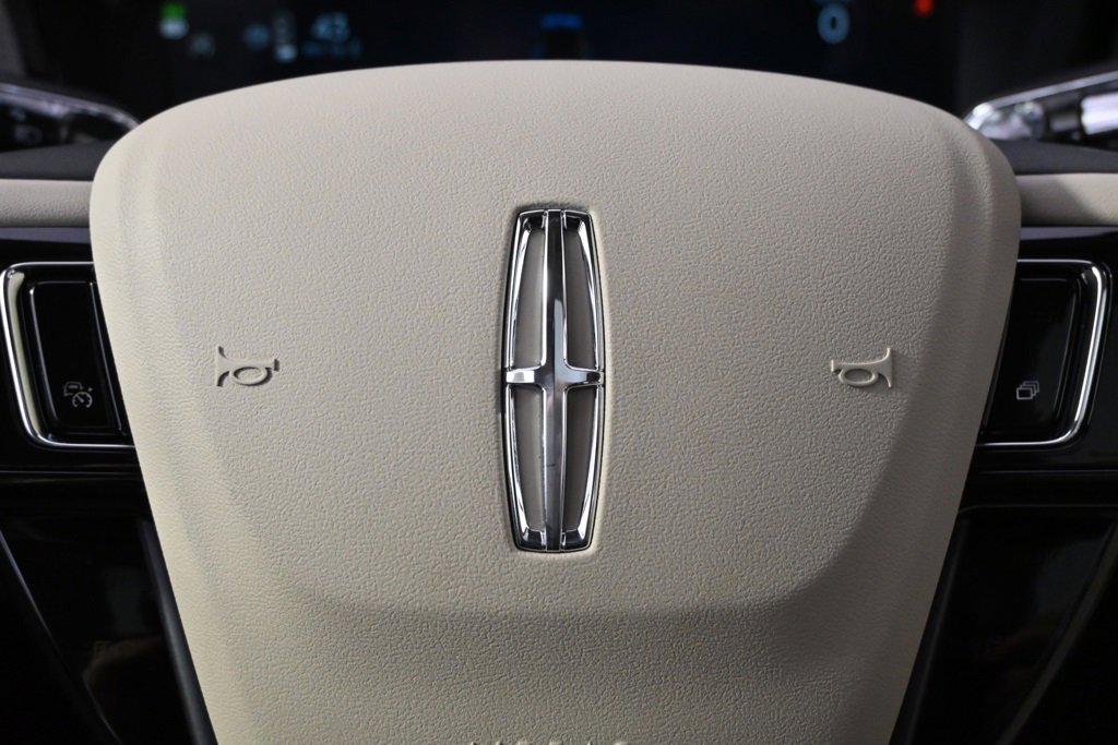 New 2026 Lincoln Corsair Premiere image 37