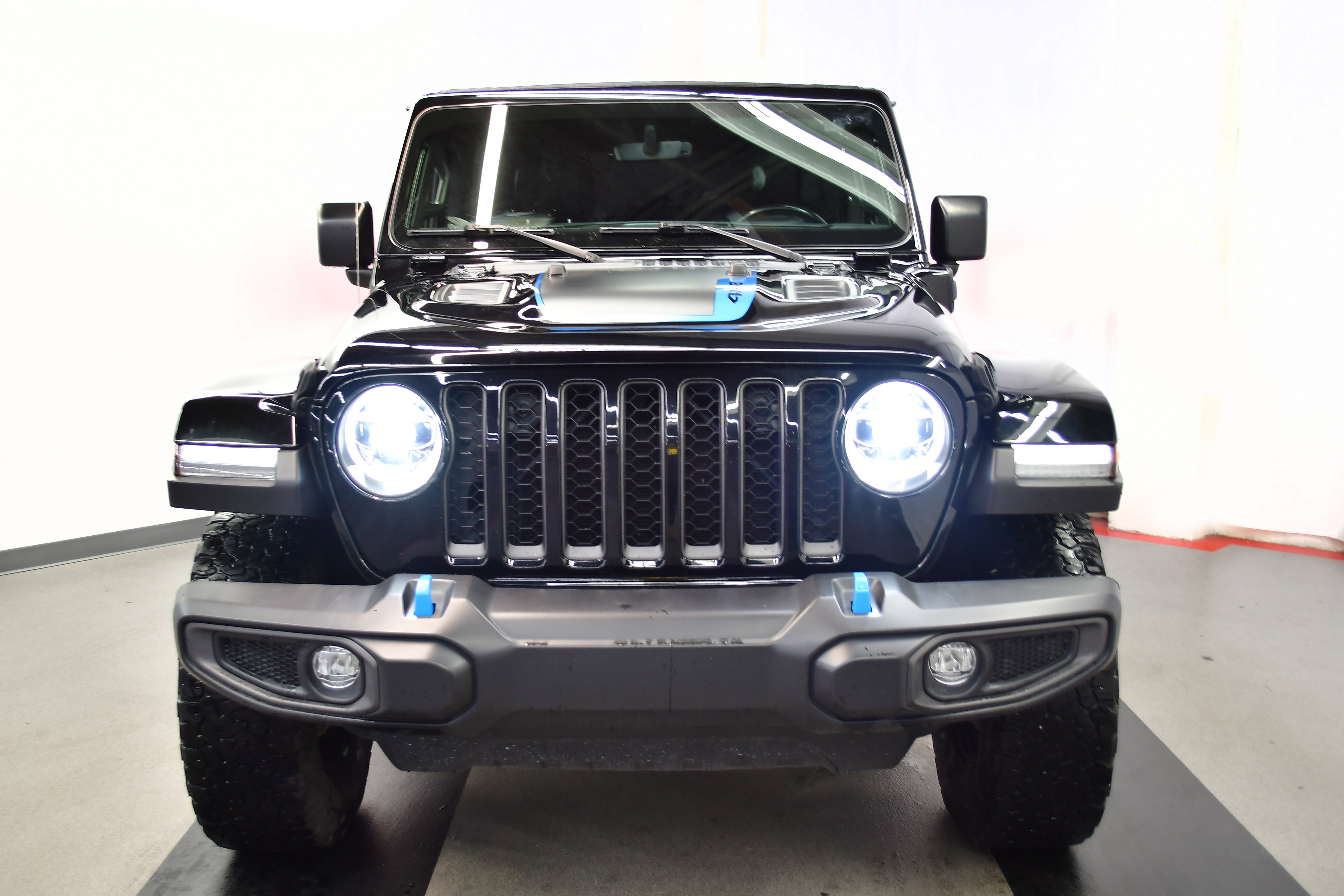 Used 2022 Jeep Wrangler Unlimited Rubicon 4xe w/ Cold Weather Group image 5