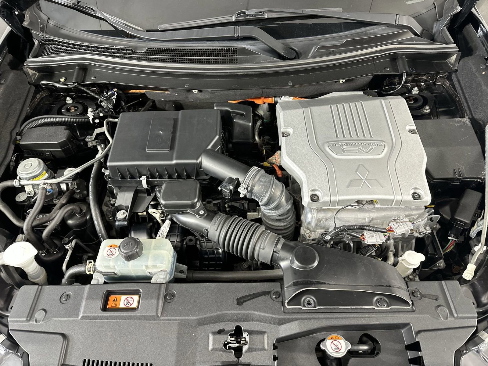 Used 2018 Mitsubishi Outlander SEL image 28