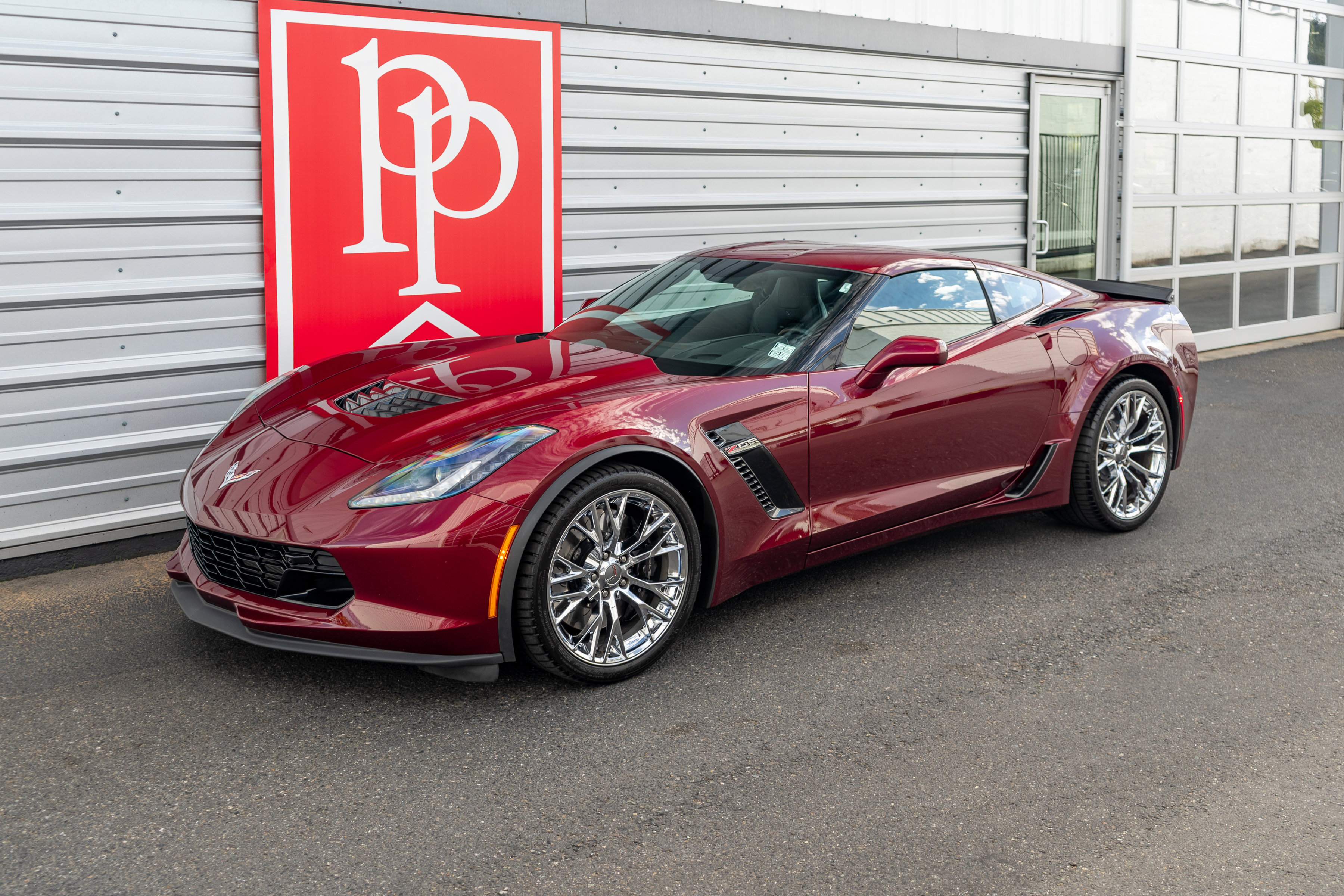 Used 2016 Chevrolet Corvette Z06 w/ 3LZ Preferred Equipment Group RWD image 38