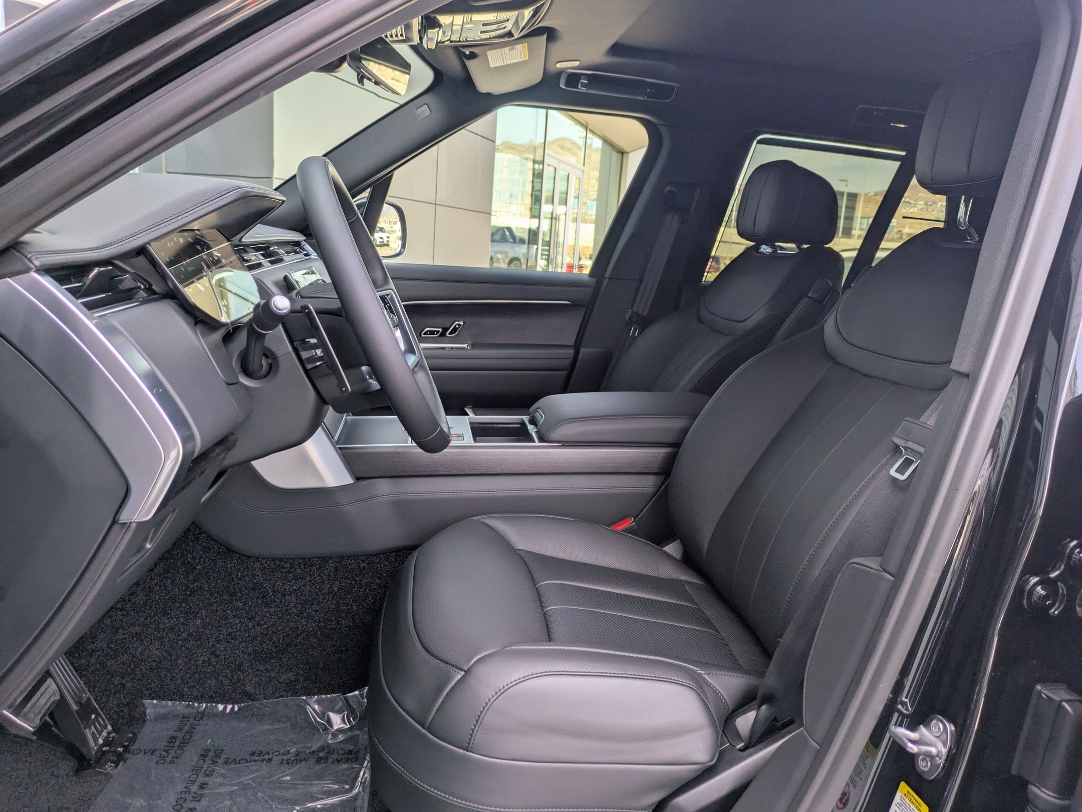 New 2026 Land Rover Range Rover SE image 17