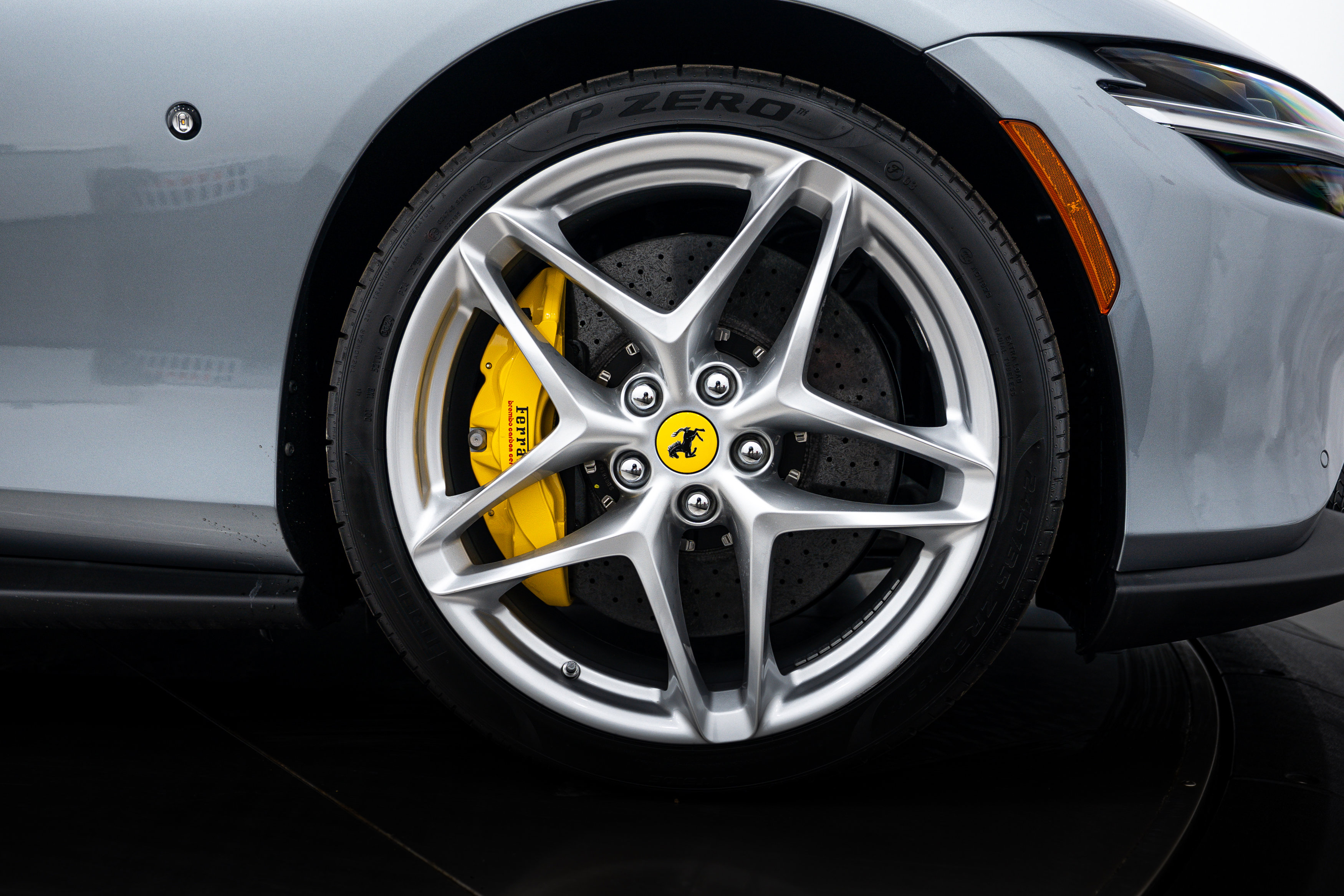 Used 2025 Ferrari Roma Spider image 11