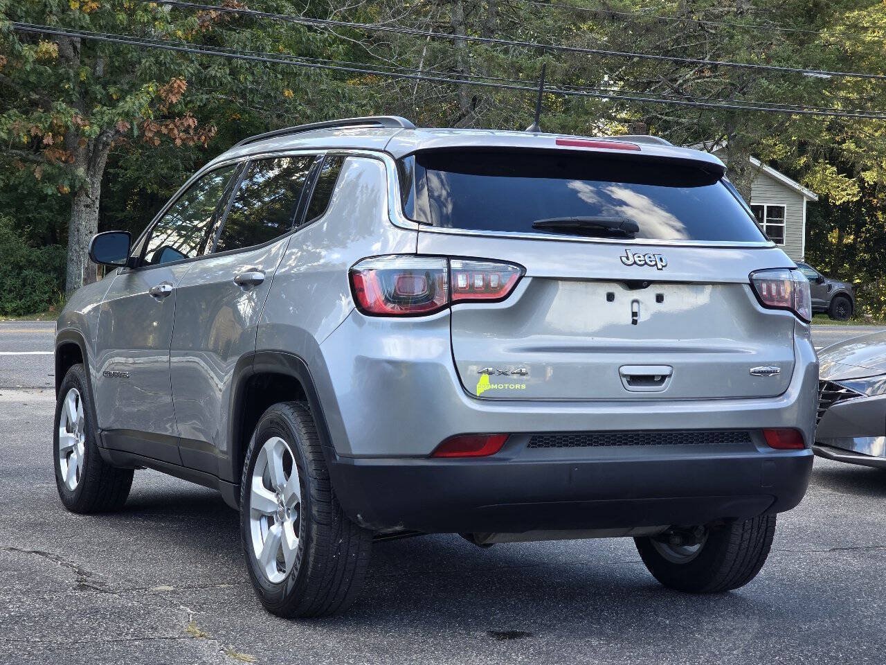 Used 2018 Jeep Compass Latitude w/ Cold Weather Group AWD/4WD image 5
