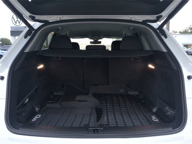 Used 2023 Audi Q5 2.0T Premium w/ Convenience Package image 9