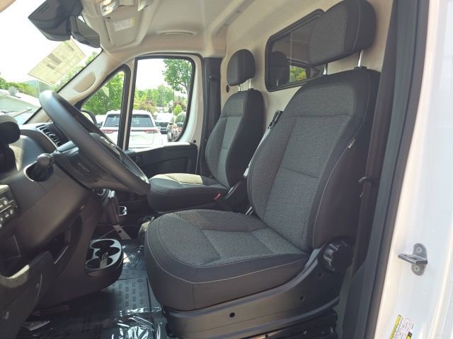 New 2025 RAM ProMaster 2500 w/ Quick Order Package 22G SLT image 9