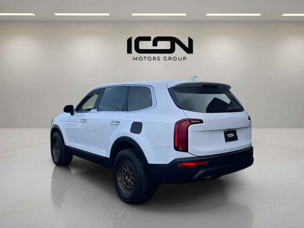 Used 2022 Kia Telluride LX image 3