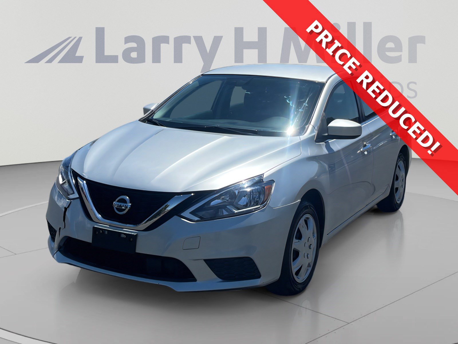 Used 2018 Nissan Sentra S FWD image 1