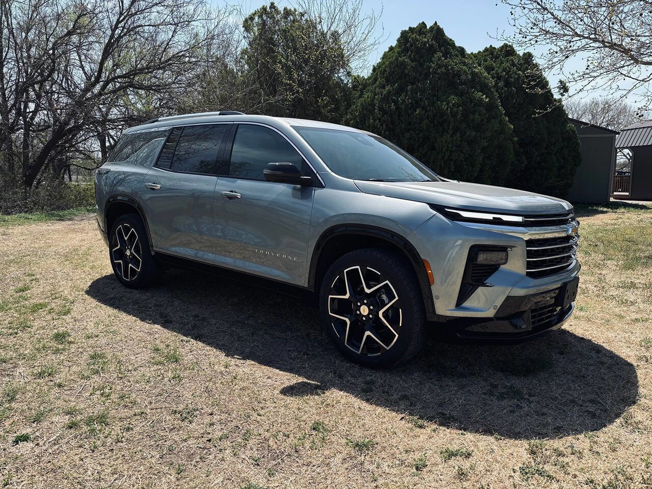 Used 2025 Chevrolet Traverse High Country image 3