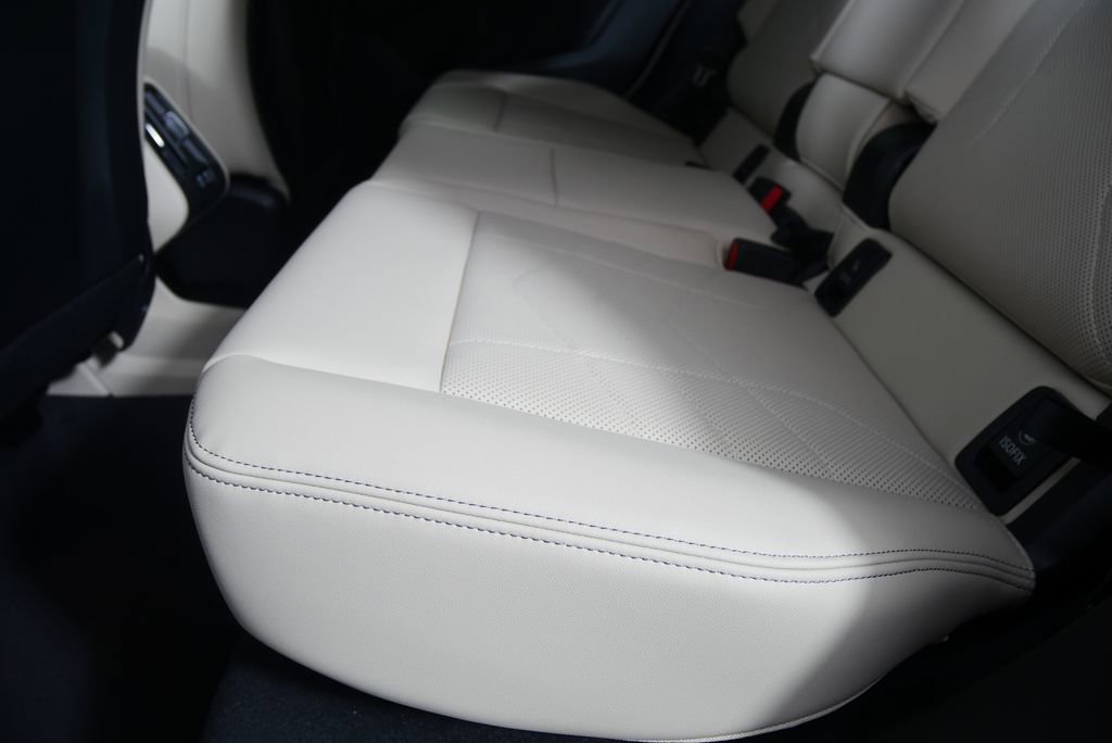 Certified 2025 BMW X1 xDrive28i w/ Convenience Package AWD/4WD image 14