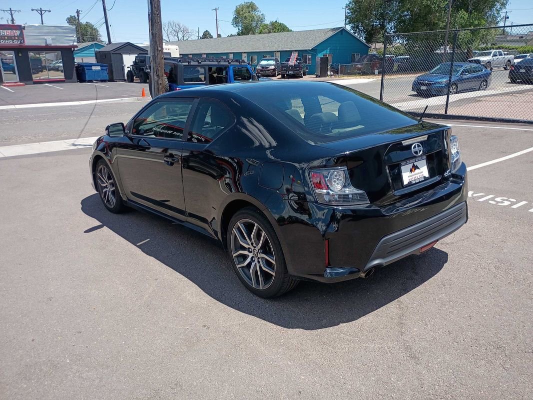 Used 2015 Scion tC FWD image 5