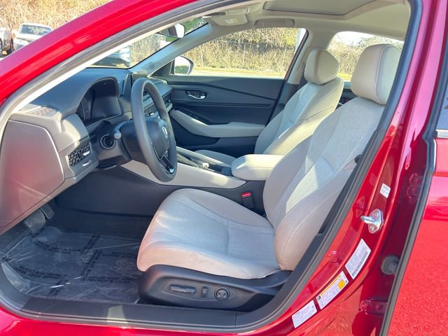 Used 2024 Honda Accord EX image 19
