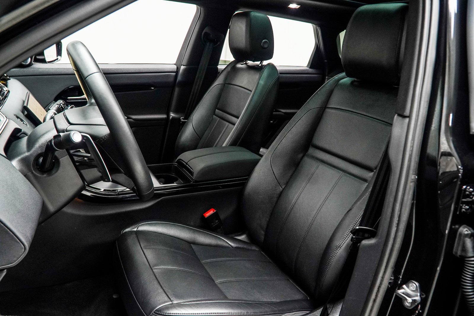 Used 2024 Land Rover Range Rover Evoque Dynamic SE AWD/4WD image 37