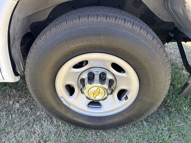 Used 2024 Chevrolet Express 3500 LT w/ LT Preferred Equipment Group RWD image 27
