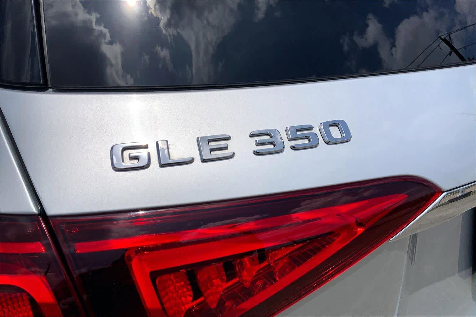 Used 2021 Mercedes-Benz GLE 350 4MATIC image 31