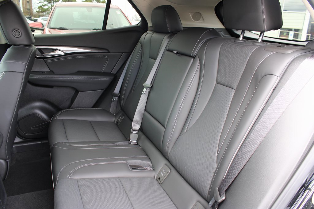Used 2023 Buick Envision Essence image 25