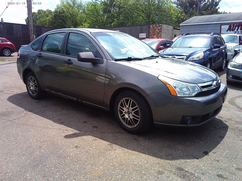 Used 2011 Ford Focus SE w/ 201A Rapid Spec Order Code FWD image 1