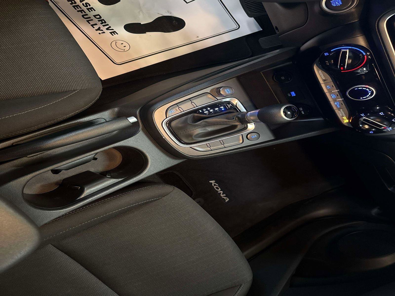 Used 2022 Hyundai Kona SEL image 23