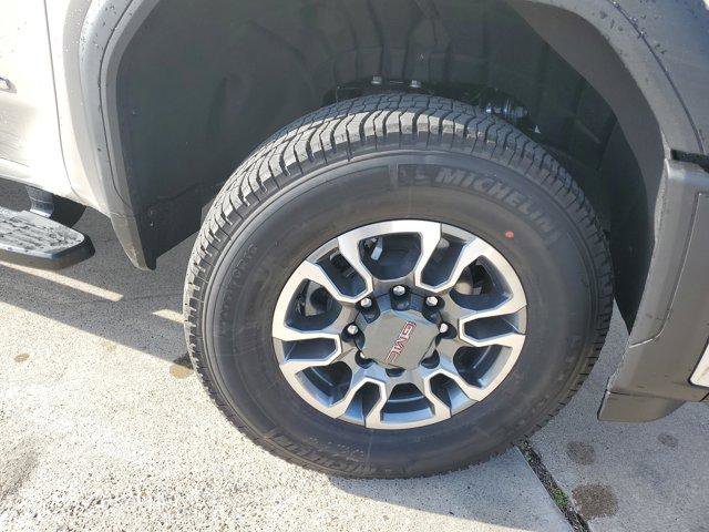 New 2026 GMC Sierra 2500 SLE image 8