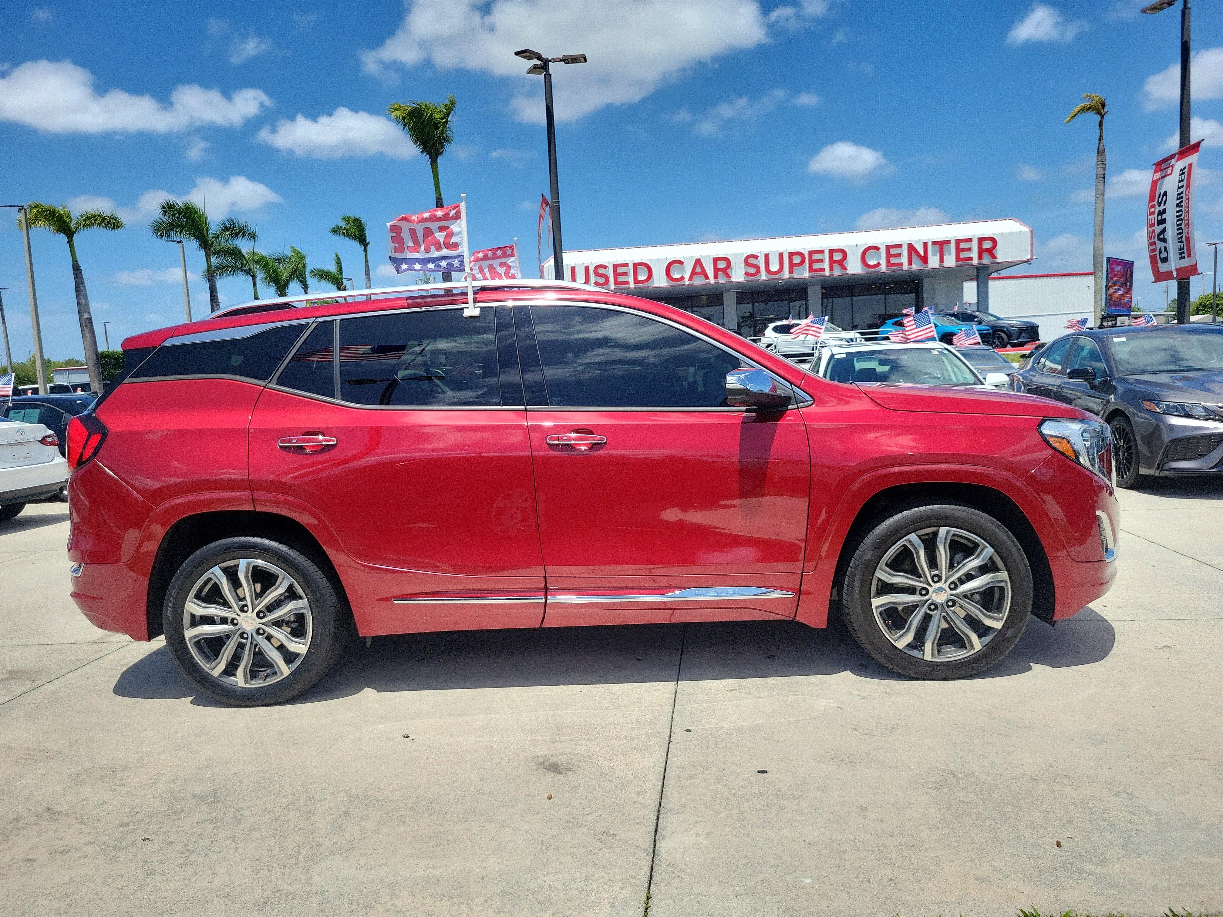 Used 2020 GMC Terrain Denali w/ Denali Premium Package FWD image 13
