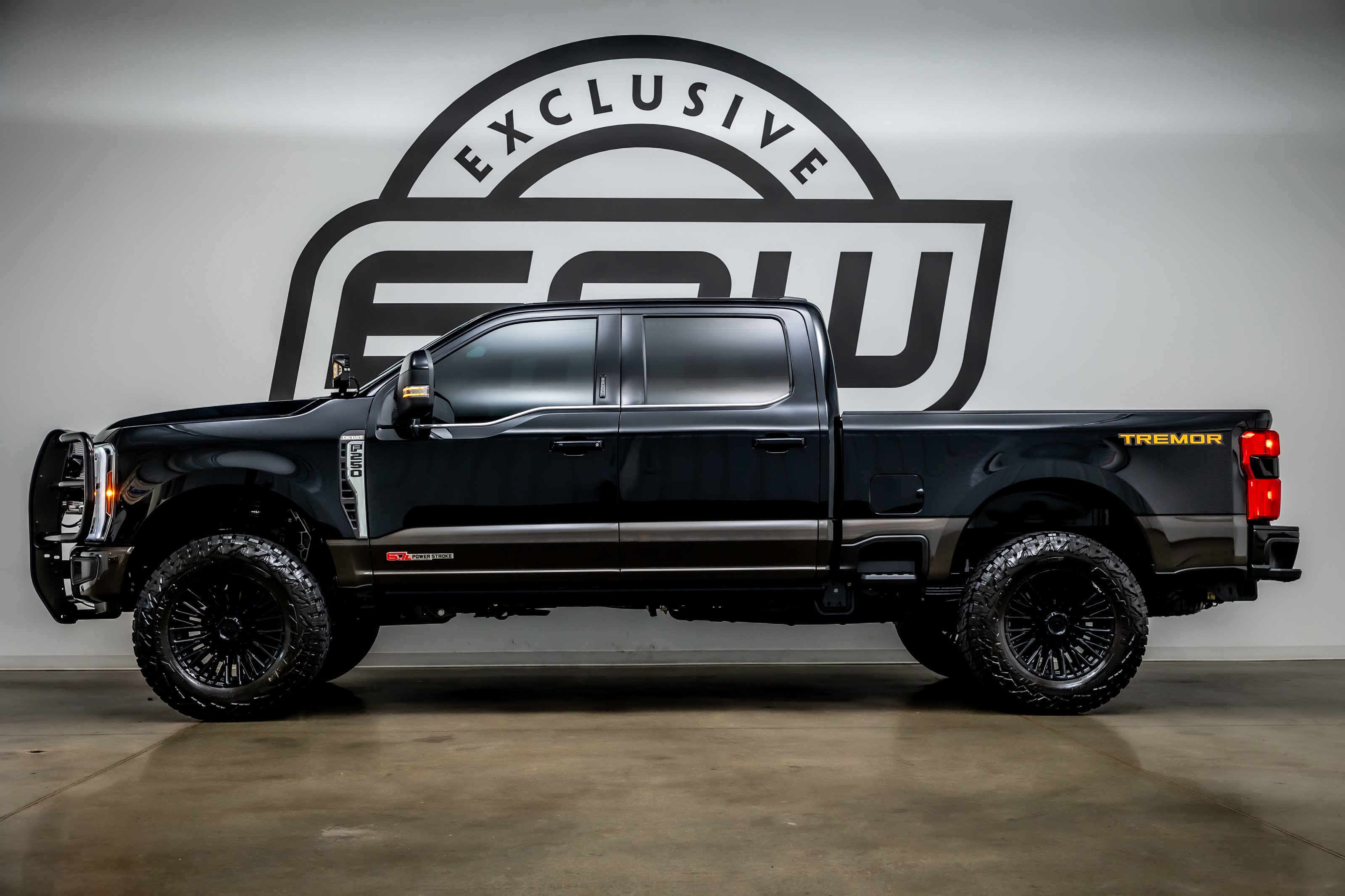 Used 2024 Ford F250 King Ranch w/ Tremor Off-Road Package image 5