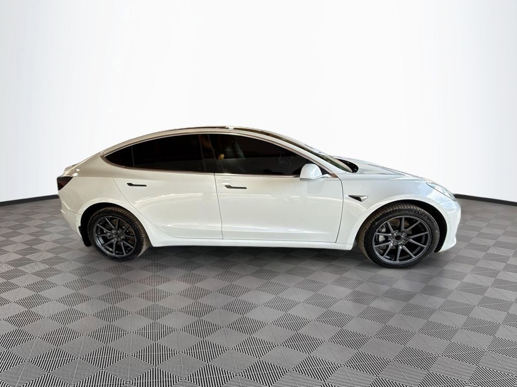 Used 2019 Tesla Model 3 Standard Range RWD image 5
