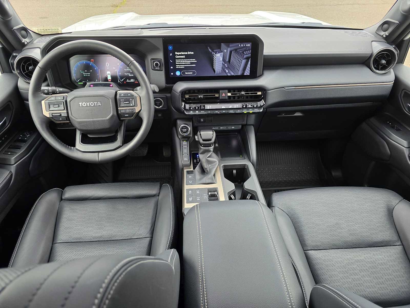 Certified 2025 Toyota Land Cruiser image 18