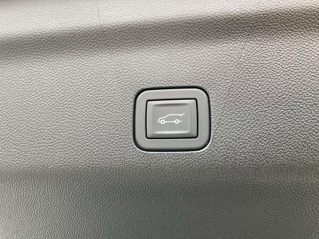 New 2026 Chevrolet Tahoe High Country image 12