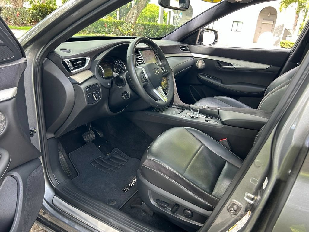 Used 2019 INFINITI QX50 Essential w/ Sensory Package AWD/4WD image 17