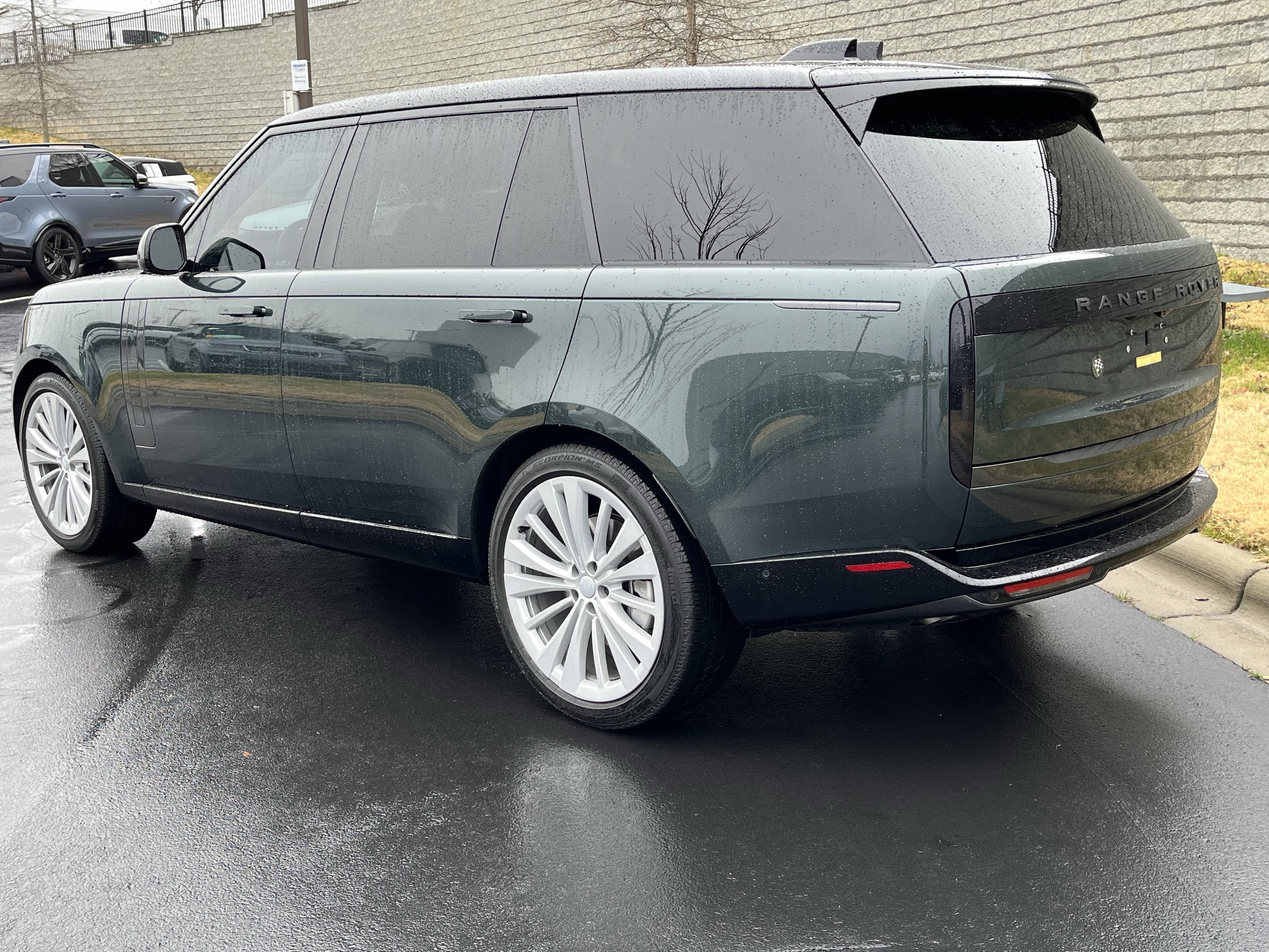 Certified 2025 Land Rover Range Rover Long Wheelbase SE image 34