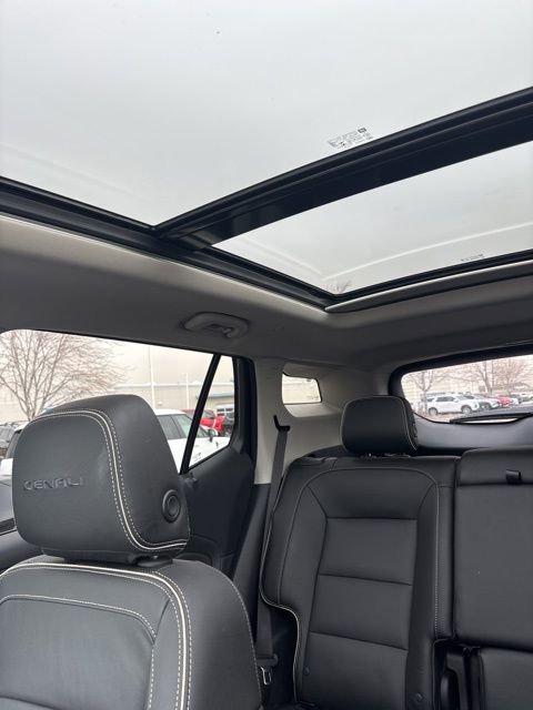 Used 2019 GMC Terrain Denali w/ Comfort Package AWD/4WD image 23