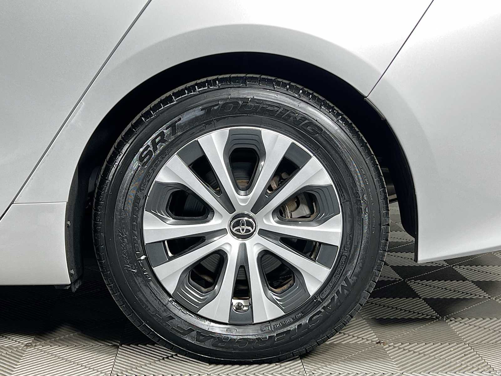 Used 2021 Toyota Prius Prime XLE image 31