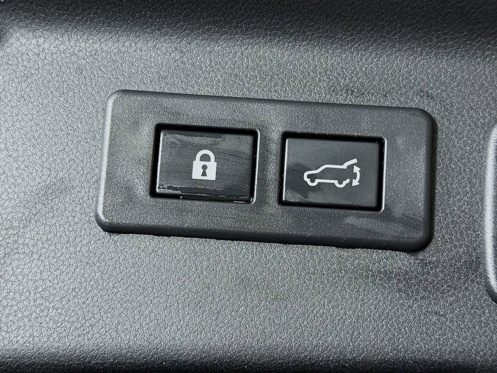 Used 2025 Subaru Forester Limited image 33